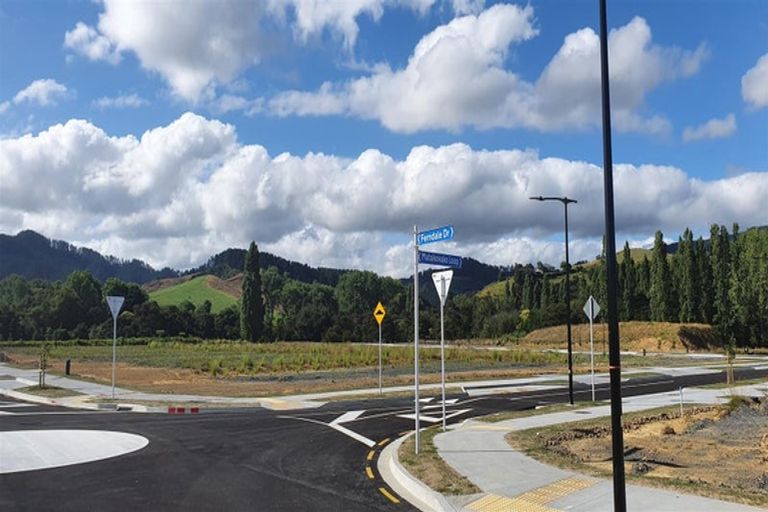 Photo of property in 1 Lamont Place, Waikanae, 5036