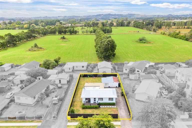 Photo of property in 44 Pukeroa Place, Papakura, 2110