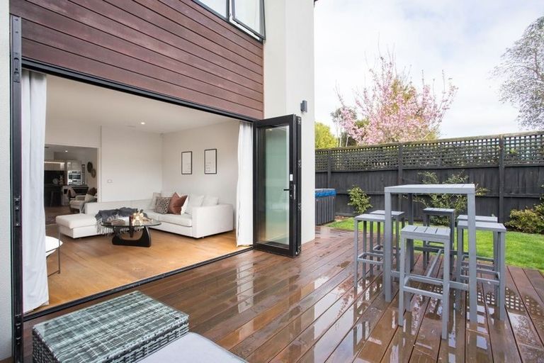 Photo of property in 28 Hawthorne Street, Strowan, Christchurch, 8052