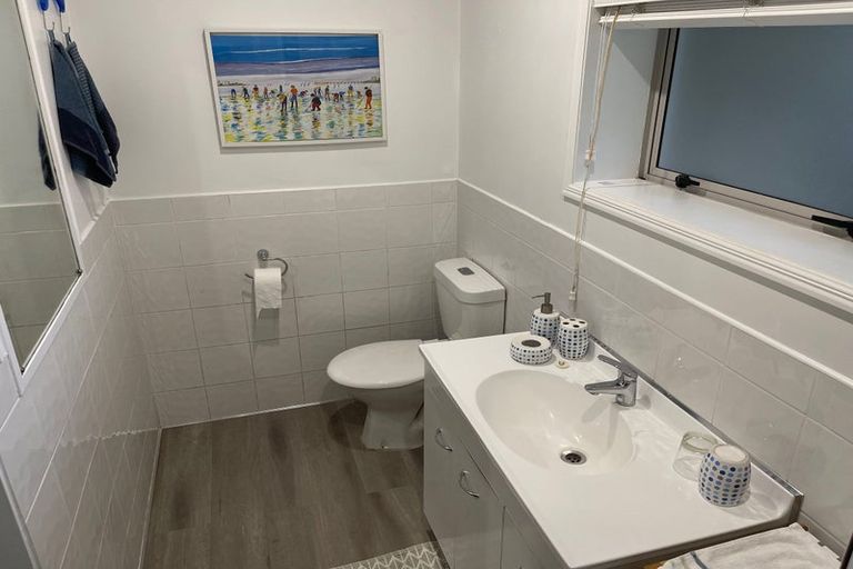 Photo of property in 6 Judkins Crescent, Cockle Bay, Auckland, 2014