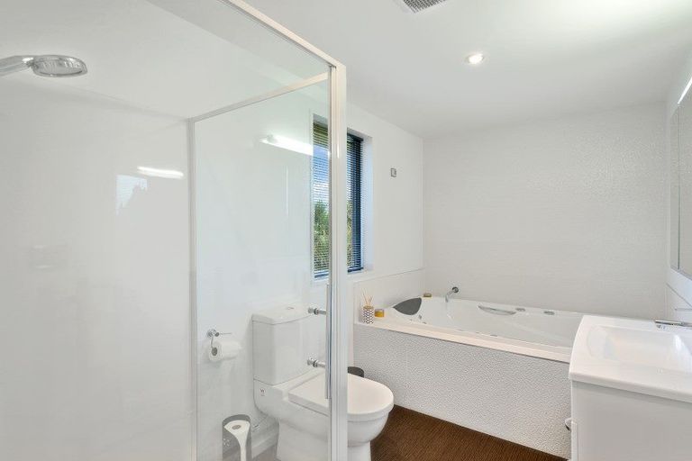 Photo of property in 28 Springwater Avenue, Northwood, Christchurch, 8051