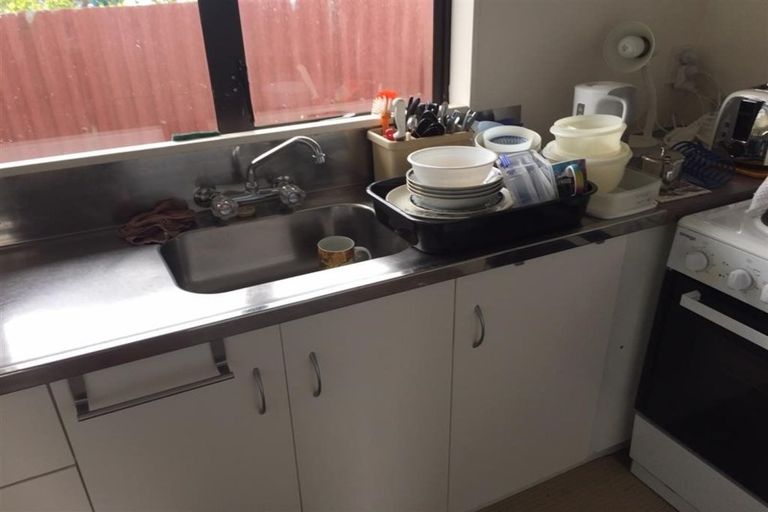 Photo of property in 8 Burbridge Road, Favona, Auckland, 2024