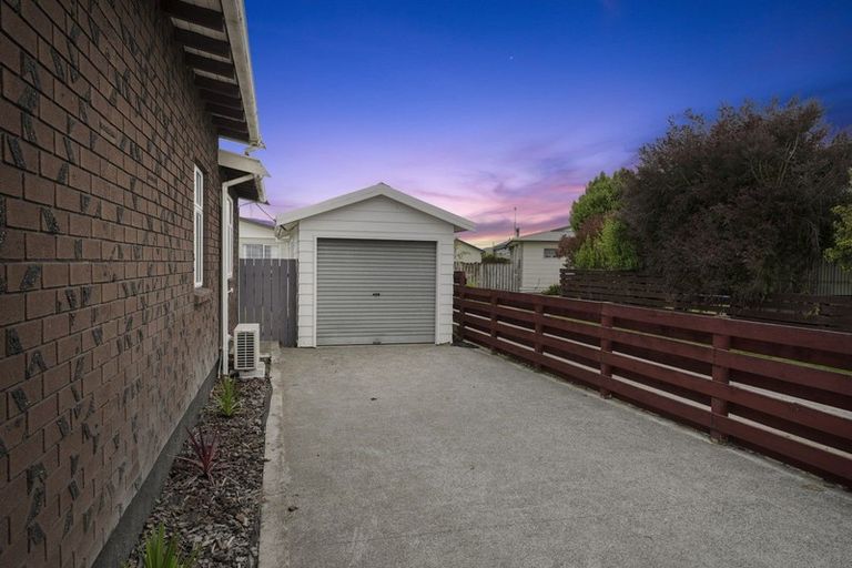 Photo of property in 22 Mako Mako Road, Levin, 5510