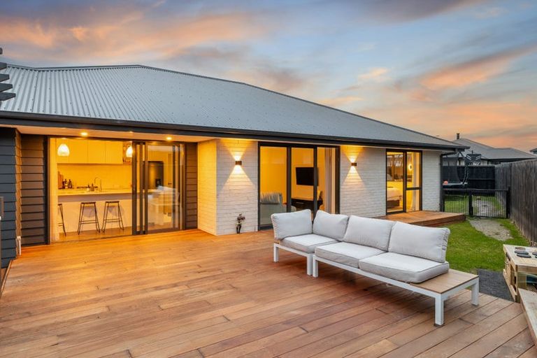 Photo of property in 13 Stackwood Avenue, Woodend, 7610