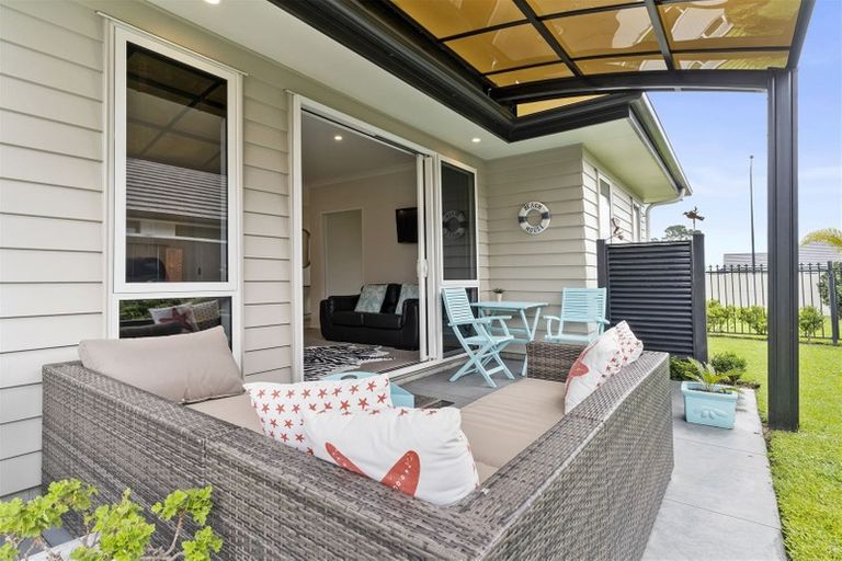 Photo of property in 77 Sandhurst Drive, Papamoa Beach, Papamoa, 3118