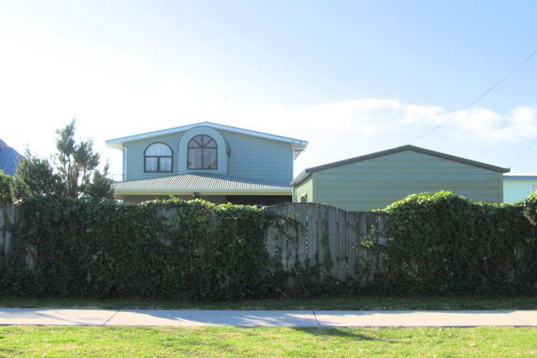 Photo of property in 89 Captain Cook Road, Cooks Beach, Whitianga, 3591