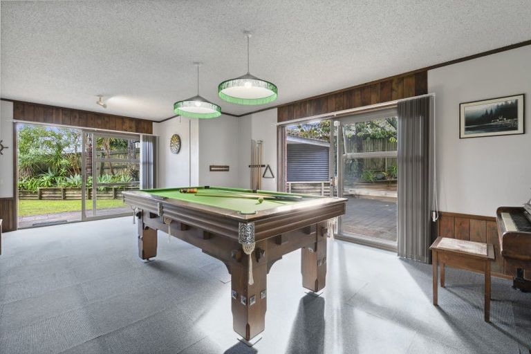 Photo of property in 132 Aeroview Drive, Beach Haven, Auckland, 0626