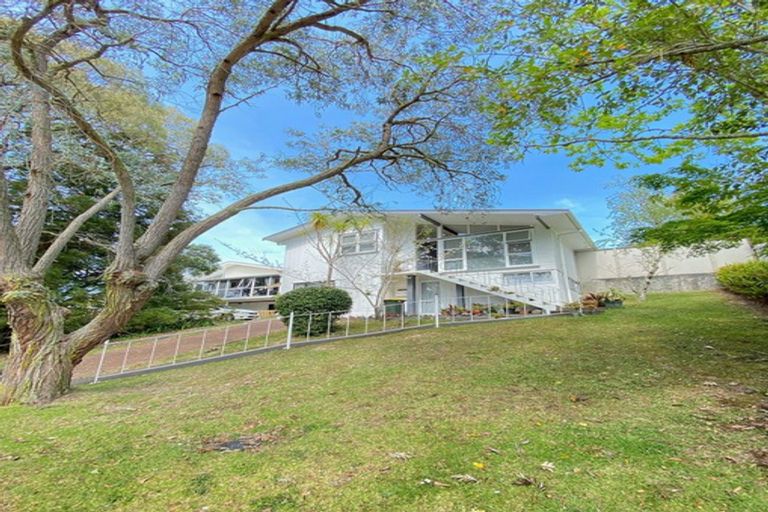 Photo of property in 8 Orion Place, Hillcrest, Auckland, 0627
