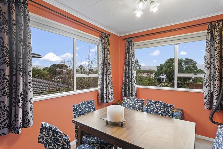 Photo of property in 31 Te Kupe Road, Paraparaumu Beach, Paraparaumu, 5032