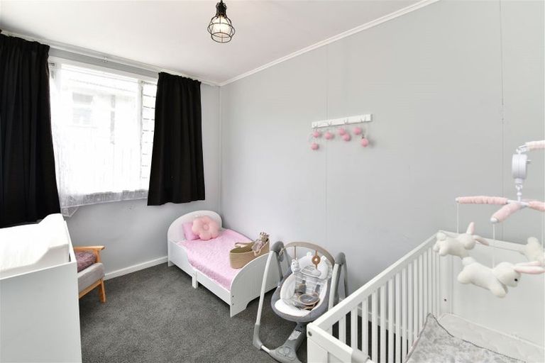 Photo of property in 36 Karaka Street, Helensville, 0800