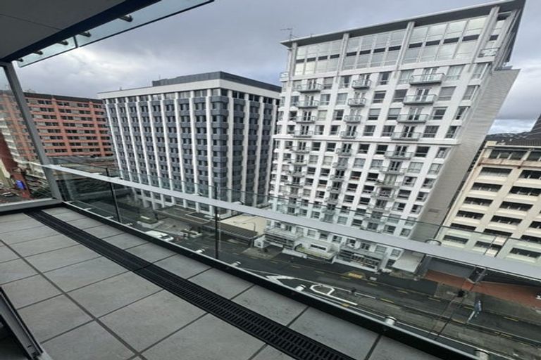 Photo of property in Montreaux Apartments, 9c/164 The Terrace, Wellington Central, Wellington, 6011