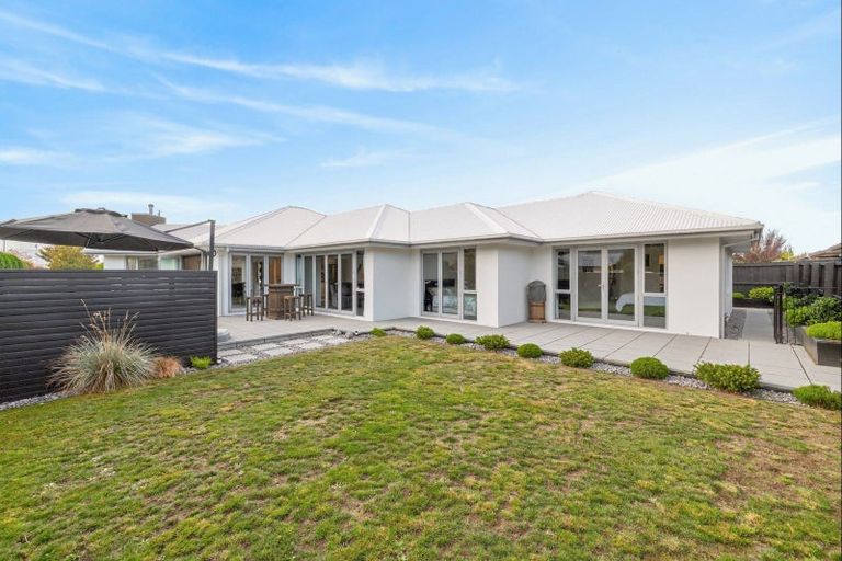 Photo of property in 5 Reka Street, Parklands, Christchurch, 8083