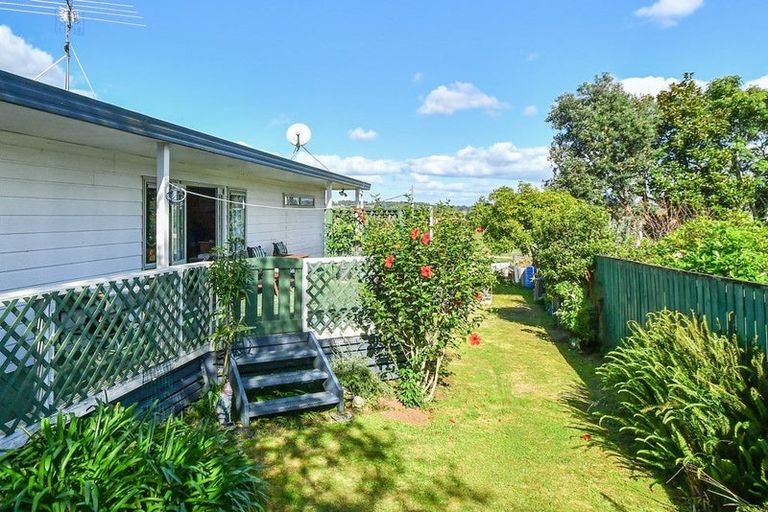 Photo of property in 21 Saint Johns Avenue, Tuakau, 2121
