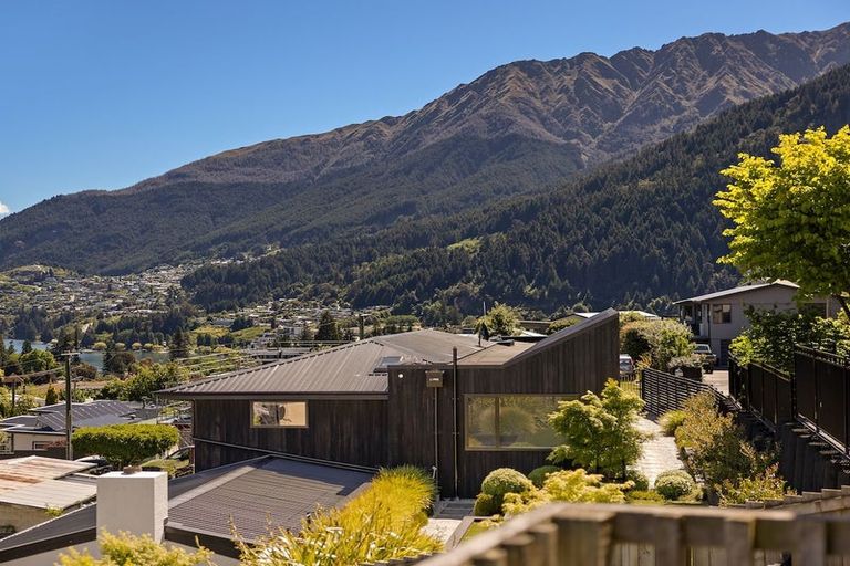 Photo of property in 20 Panorama Terrace, Queenstown, 9300