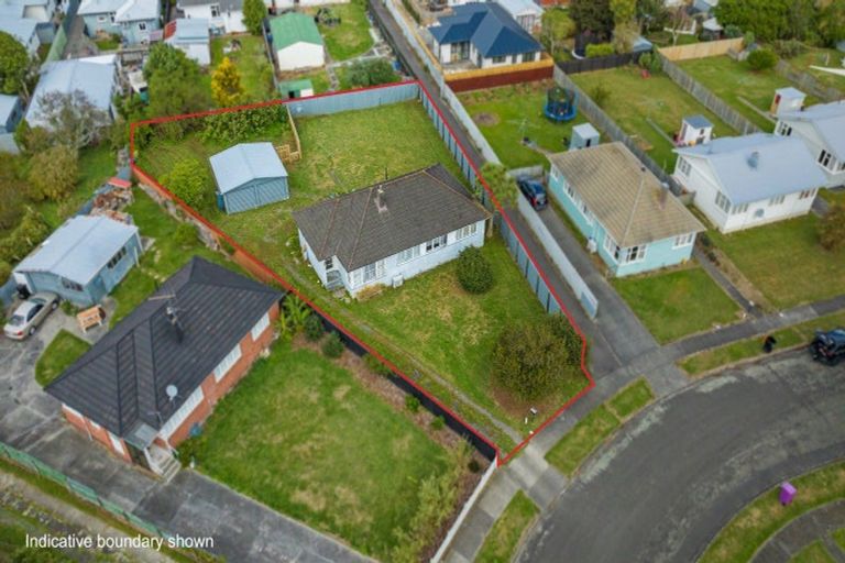 Photo of property in 31 Exeter Crescent, Takaro, Palmerston North, 4412