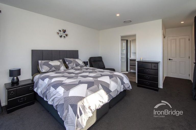 Photo of property in 34 Glasnevin Drive, Casebrook, Christchurch, 8051