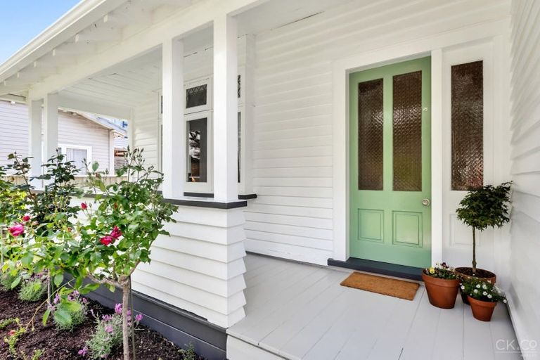 Photo of property in 79 Trafalgar Street, Waterloo, Lower Hutt, 5011