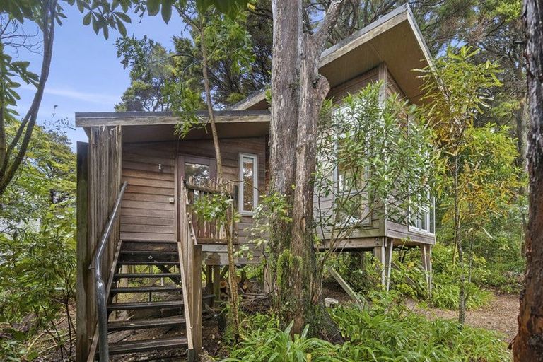 Photo of property in 35 Totara Avenue, Collingwood, 7073