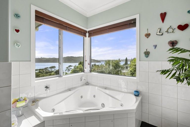 Photo of property in 106p Greenslade Road, Raglan, 3295