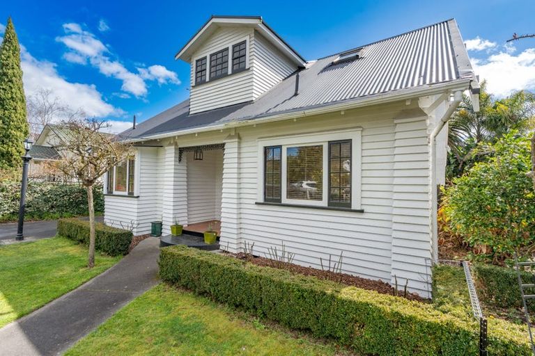 Photo of property in 8 Riro Street, Hamilton East, Hamilton, 3216