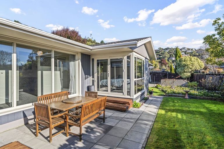 Photo of property in 1 Gunns Crescent, Cashmere, Christchurch, 8022