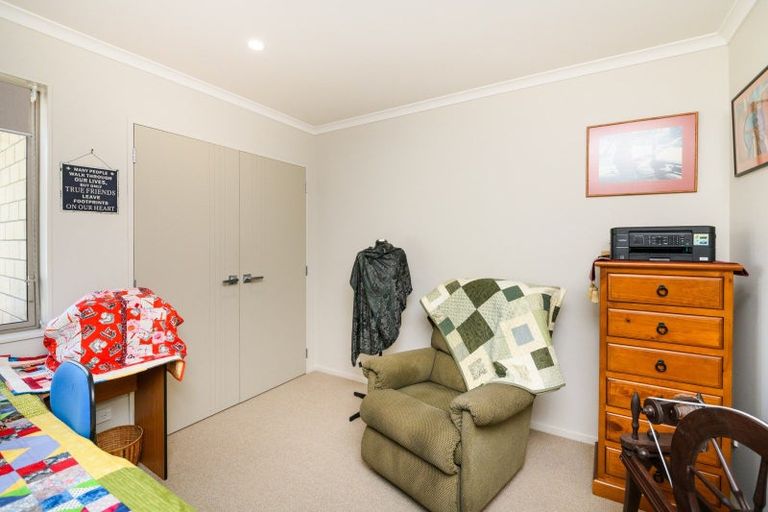 Photo of property in 21 Shelton Place, Feilding, 4702