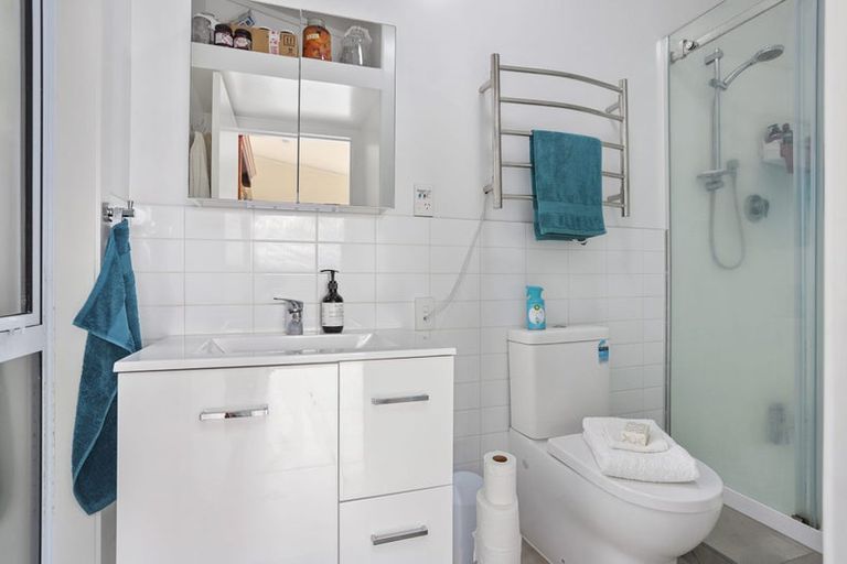 Photo of property in 56 James Laurie Street, Henderson, Auckland, 0612