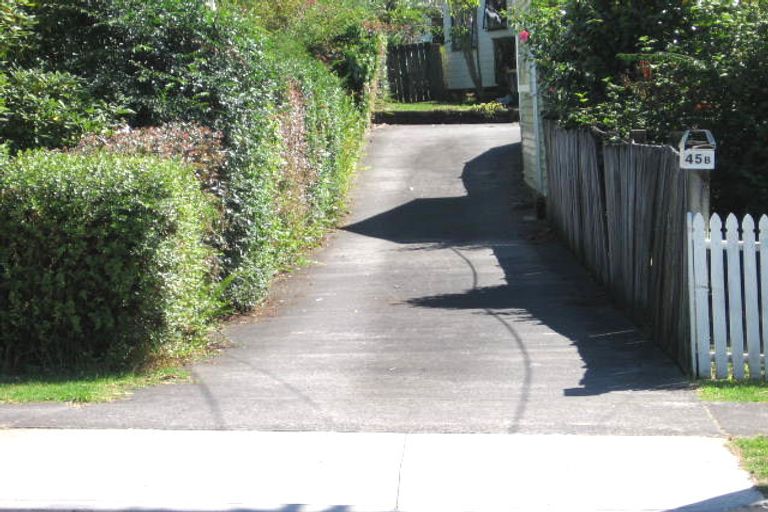 Photo of property in 45 Hutchinson Avenue, New Lynn, Auckland, 0600