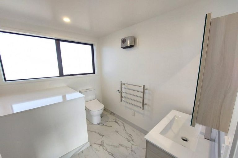 Photo of property in 5/59 Neil Avenue, Te Atatu Peninsula, Auckland, 0610