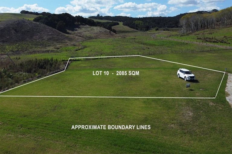 Photo of property in 14 Journeys End, Tapora, 0977