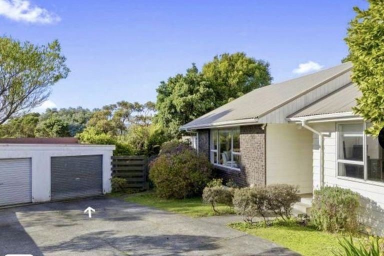 Photo of property in 19b Hicks Close, Whitby, Porirua, 5024