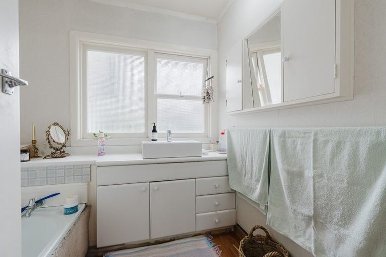Photo of property in 36 Berkley Avenue, Hillcrest, Hamilton, 3216