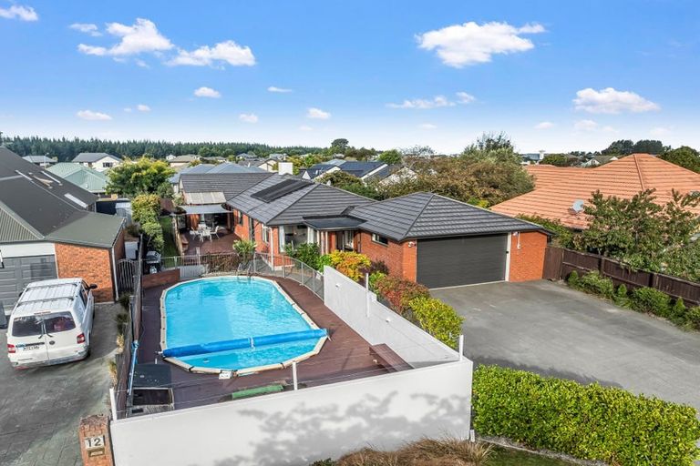 Photo of property in 10 Courtfield Close, Parklands, Christchurch, 8083