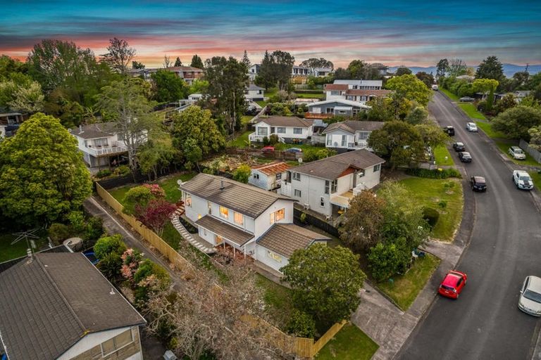 Photo of property in 17 Malmo Place, Massey, Auckland, 0614