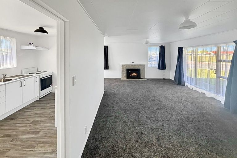 Photo of property in 2 Tenby Terrace, Flaxmere, Hastings, 4120