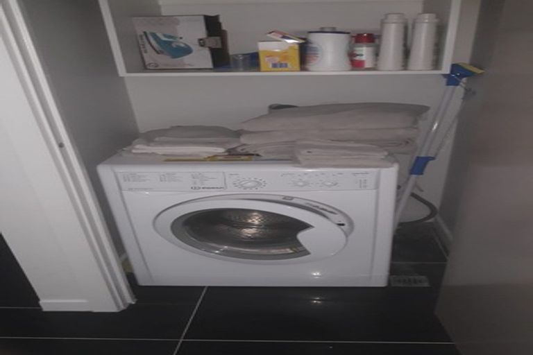 Photo of property in Frame Apartments, 903/111u Molesworth Street, Thorndon, Wellington, 6011