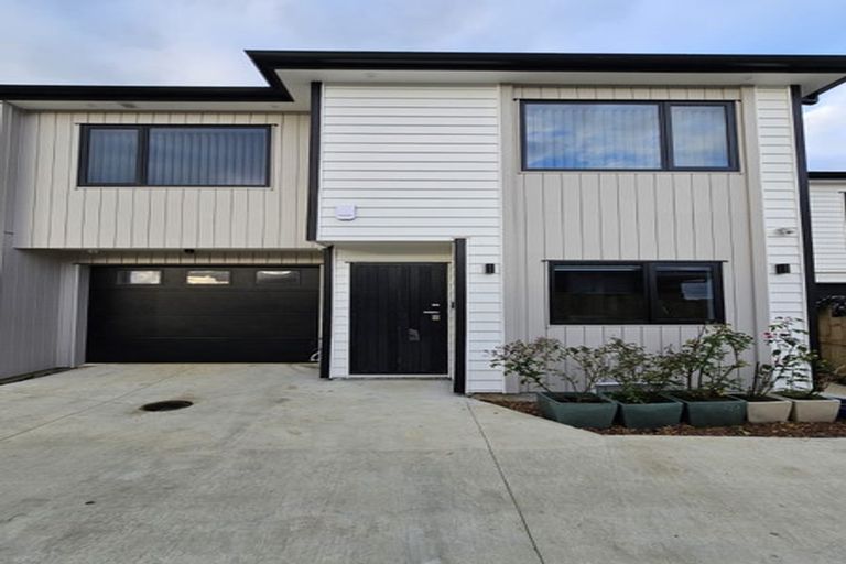 Photo of property in 83b Hutchinsons Road, Bucklands Beach, Auckland, 2014