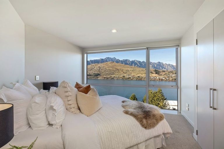 Photo of property in 2/11 Gum Lane, Queenstown, 9300