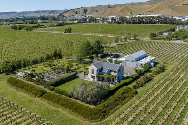 Photo of property in 30 Malthouse Road, Riverlands, Blenheim, 7274