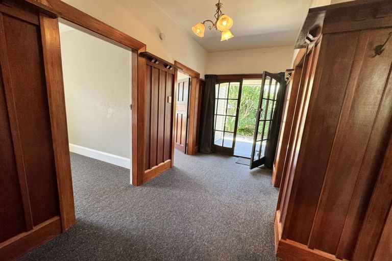 Photo of property in 6 Nortons Road, Avonhead, Christchurch, 8042