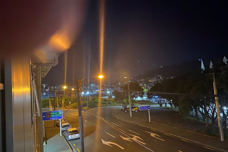 Photo of property in Basin Reserve Complex, 28/4 Sussex Street, Mount Cook, Wellington, 6021