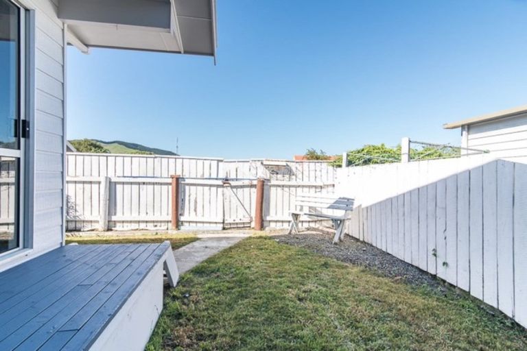 Photo of property in 4 Martin Street, Waikanae, 5036