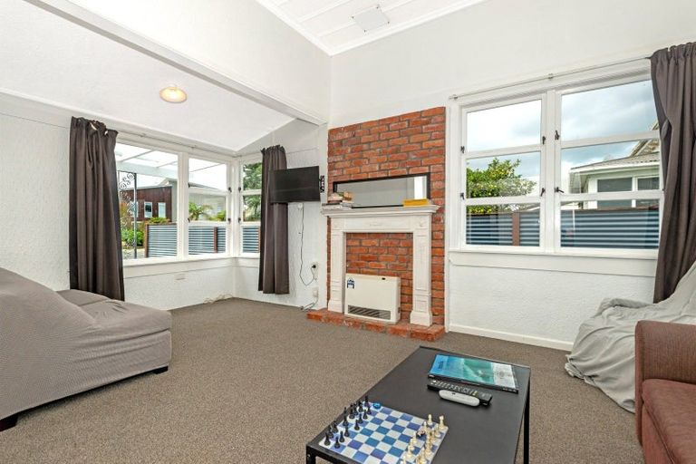 Photo of property in 64 Awapuni Road, Awapuni, Gisborne, 4010