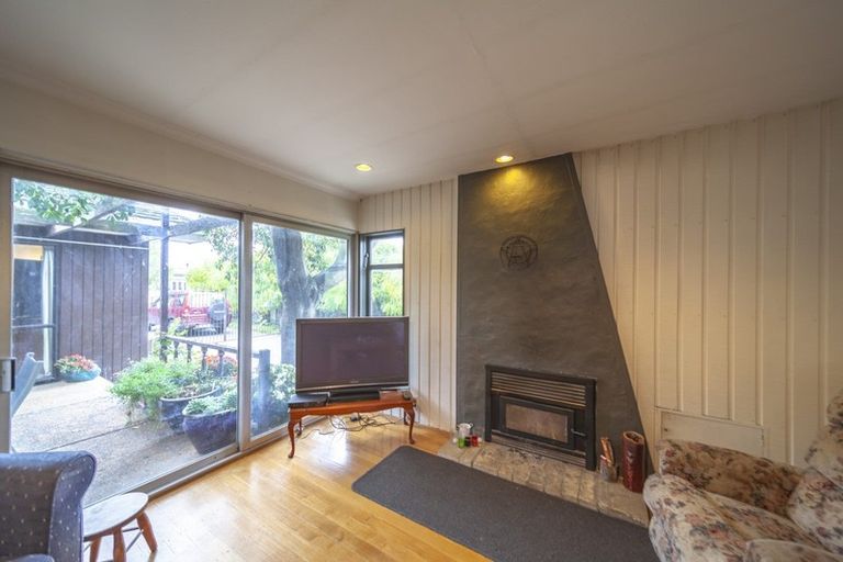 Photo of property in 24 Anzac Avenue, Onekawa, Napier, 4110