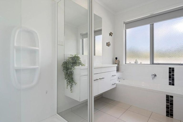 Photo of property in 56b Alberta Road, Glen Avon, New Plymouth, 4312