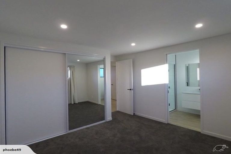 Photo of property in 15 Mount Creighton Crescent, Wanaka, 9305