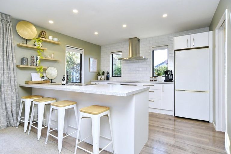 Photo of property in 7 Peter Place, Rangiora, 7400