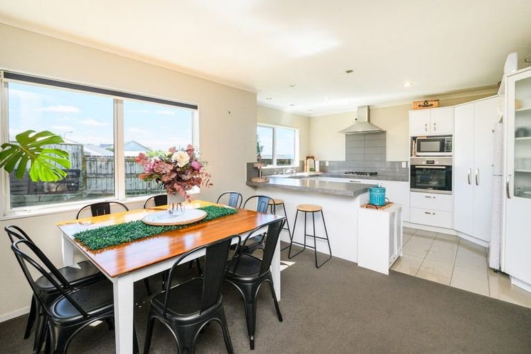 Photo of property in 54 Fraser Drive, Feilding, 4702