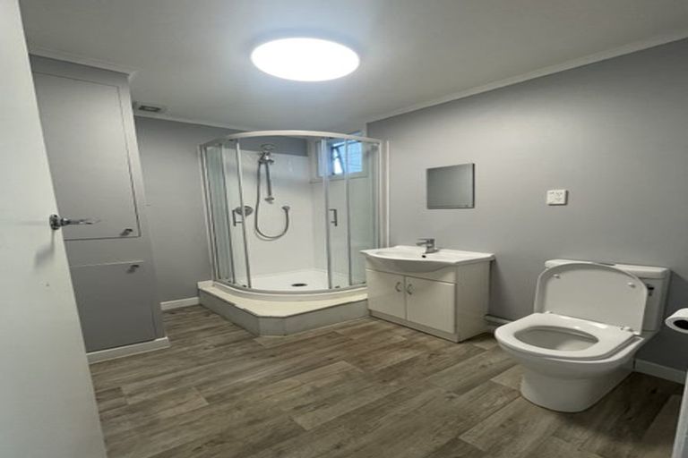 Photo of property in 196 Glenmore Street, Northland, Wellington, 6012