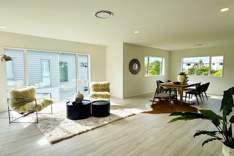 Photo of property in 84 Arran Drive, Orewa, 0931